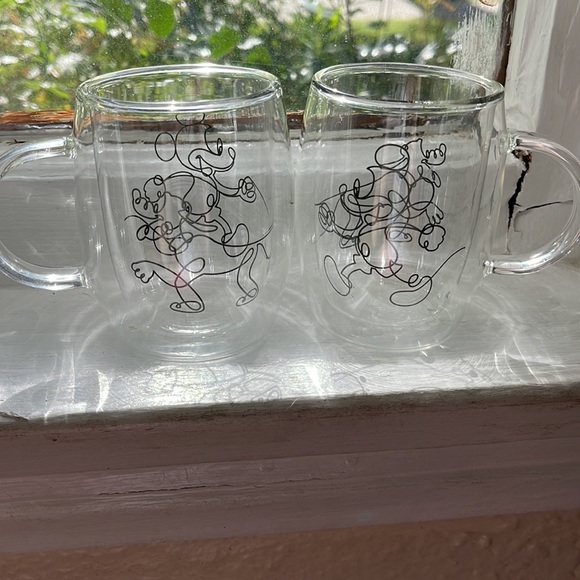 Joyjolt double walled glass Disney cups - Picture 2 of 5